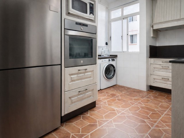 Appartement avec 3 Chambres  à Estepona