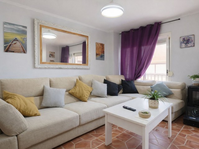 Appartement avec 3 Chambres  à Estepona