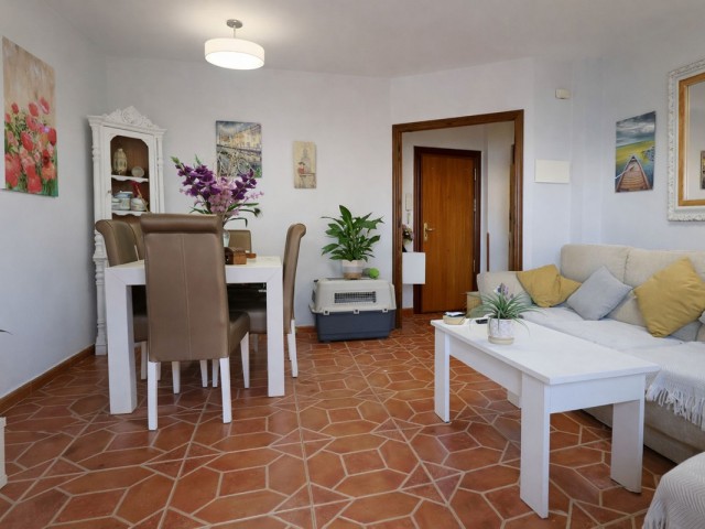 Appartement avec 3 Chambres  à Estepona