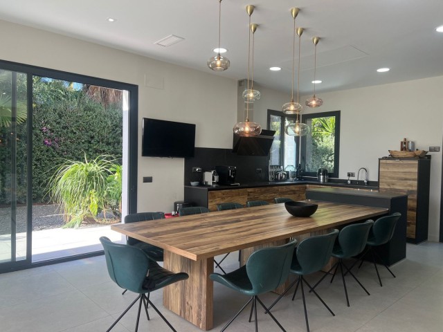 6 Makuuhuoneen Huvila Nagüeles