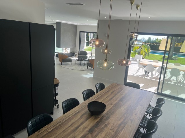 6 Makuuhuoneen Huvila Nagüeles