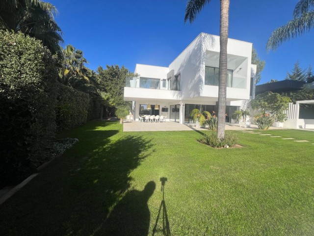 6 Makuuhuoneen Huvila Nagüeles