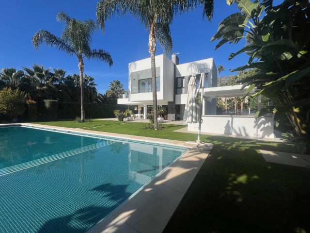 6 Makuuhuoneen Huvila Nagüeles