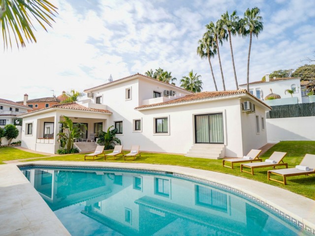 6 Bedrooms Villa in Marbella