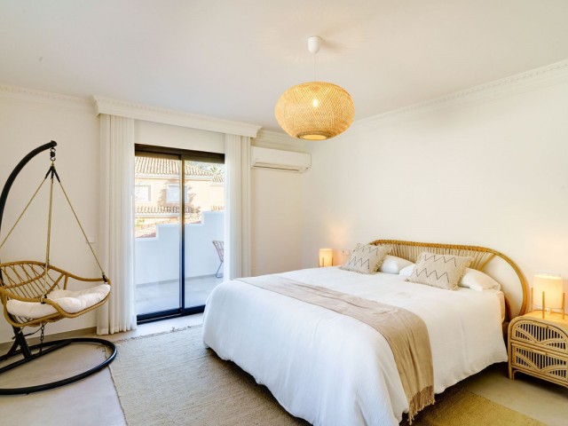 6 Bedrooms Villa in Marbella