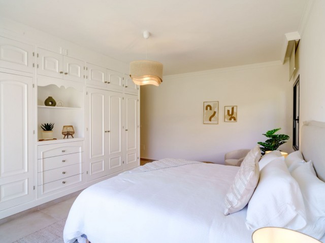 6 Bedrooms Villa in Marbella