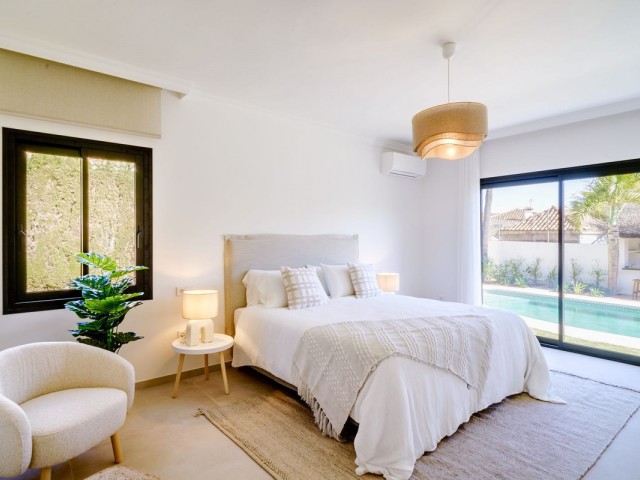 6 Bedrooms Villa in Marbella