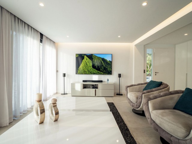 Villa, Nueva Andalucia, R4846231