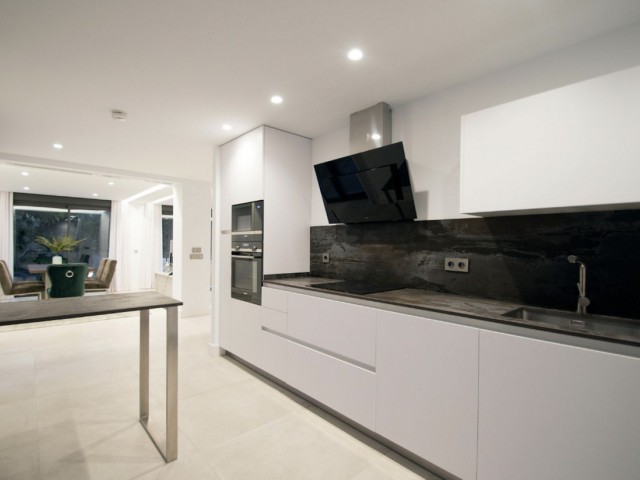 Villa, Nueva Andalucia, R4846231