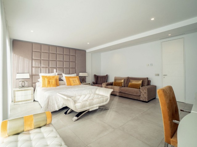 5 Slaapkamer Villa in Nueva Andalucía