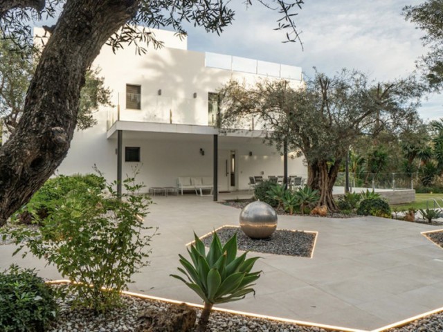 5 Slaapkamer Villa in Nueva Andalucía