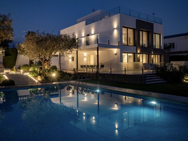 5 Slaapkamer Villa in Nueva Andalucía