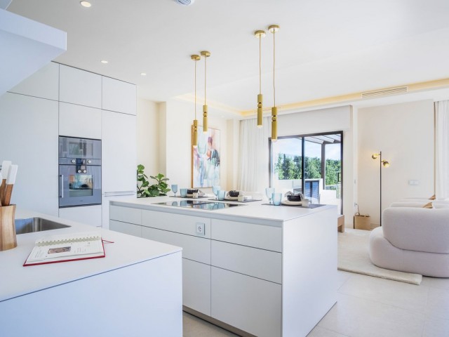 4 Bedrooms Villa in New Golden Mile