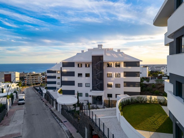 2 Bedrooms Apartment in Fuengirola