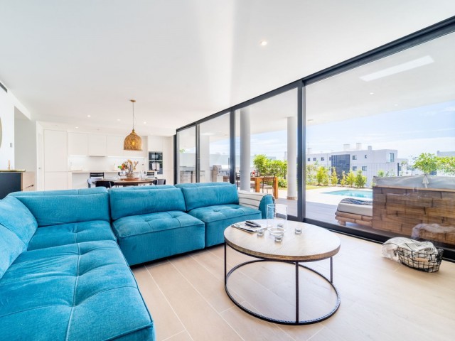 3 Bedrooms Apartment in Fuengirola