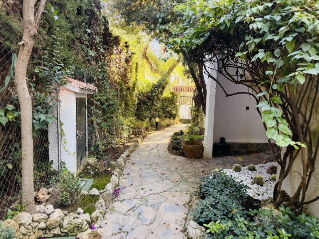 2 Bedrooms Apartment in The Golden Mile