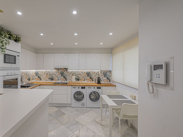 2 Bedrooms Apartment in Estepona