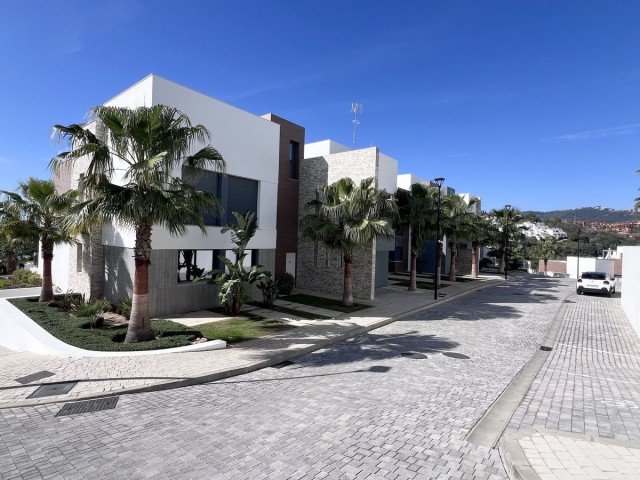 Apartment Artola - R5306617