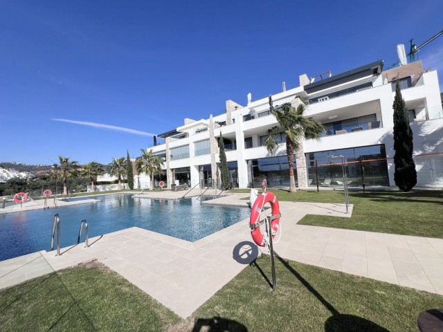 Apartamento con 3 Dormitorios  en Artola