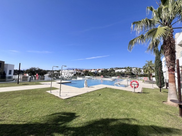 Apartamento con 3 Dormitorios  en Artola