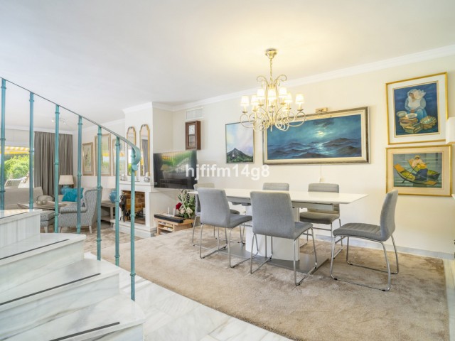 3 Bedrooms Townhouse in Nueva Andalucía