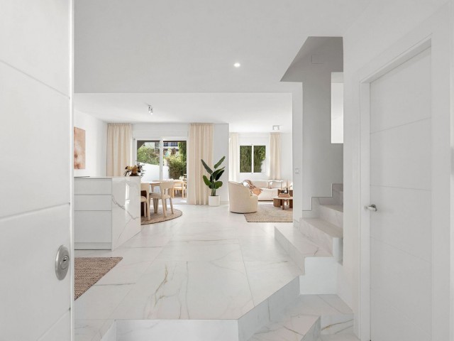 3 Bedrooms Townhouse in Nueva Andalucía