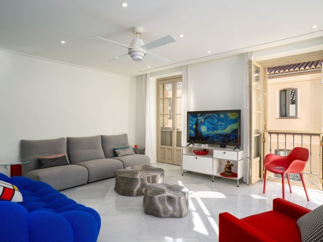 4 Bedrooms Apartment in Málaga Centro