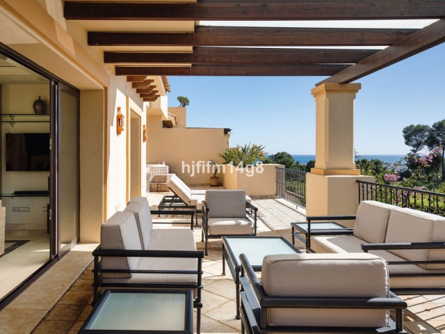 3 Bedrooms Apartment in Nueva Andalucía