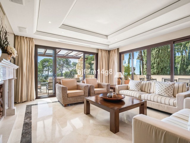 3 Bedrooms Apartment in Nueva Andalucía