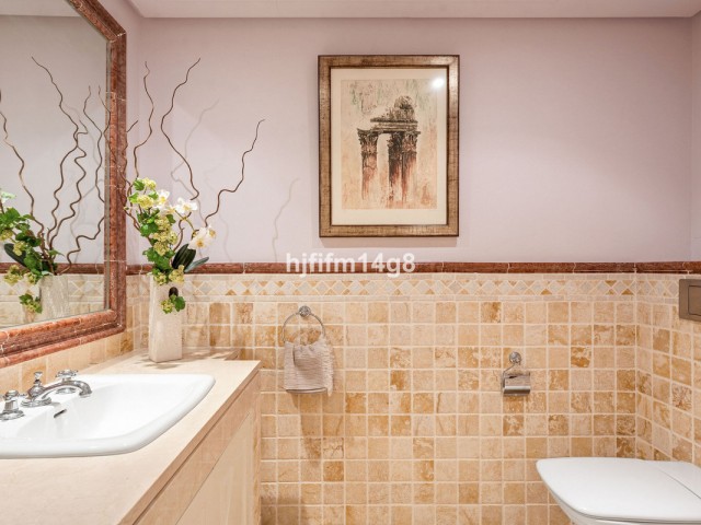 3 Bedrooms Apartment in Nueva Andalucía