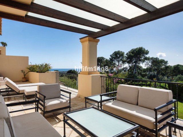 3 Bedrooms Apartment in Nueva Andalucía