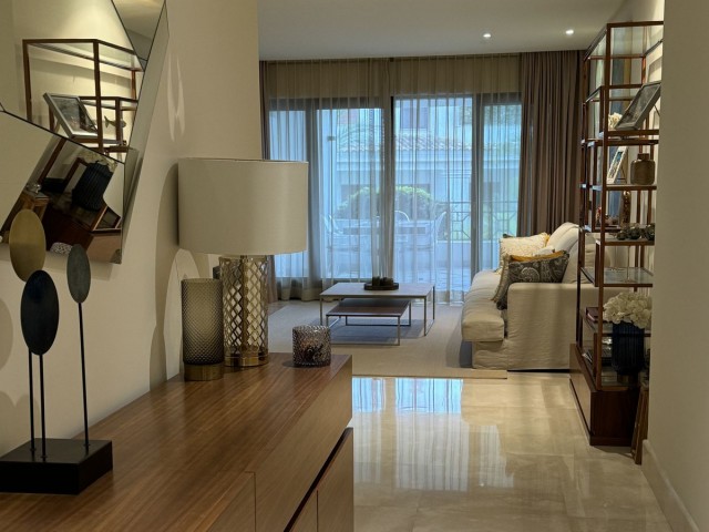 2 Bedrooms Apartment in Estepona