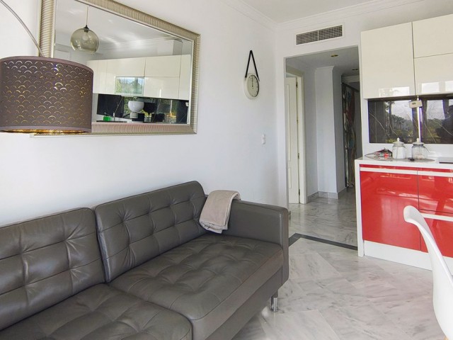 4 Bedrooms Apartment in Nueva Andalucía