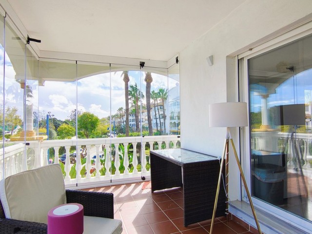 4 Bedrooms Apartment in Nueva Andalucía