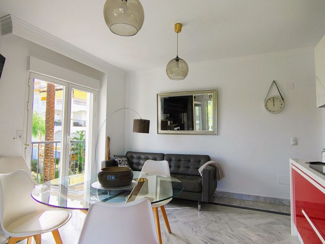 4 Bedrooms Apartment in Nueva Andalucía