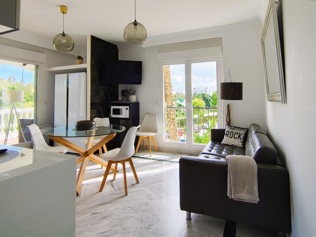 4 Bedrooms Apartment in Nueva Andalucía