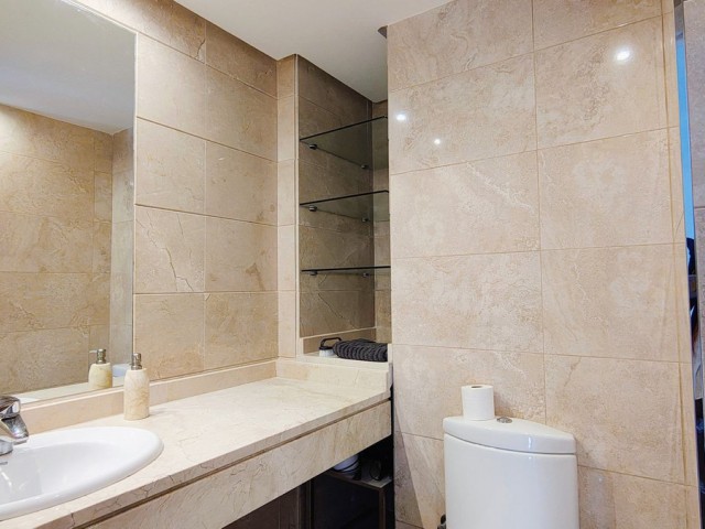 4 Bedrooms Apartment in Nueva Andalucía