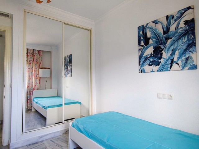 4 Bedrooms Apartment in Nueva Andalucía