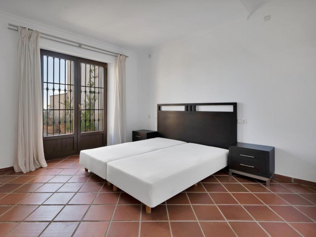 3 Bedrooms Townhouse in Benahavís