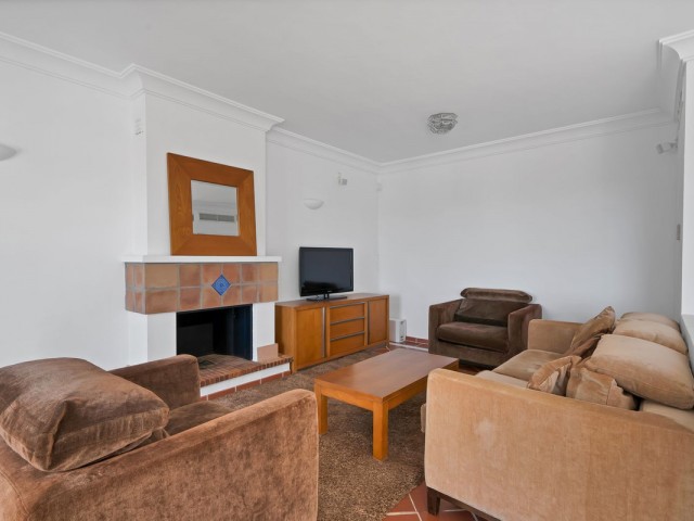 3 Bedrooms Townhouse in Benahavís