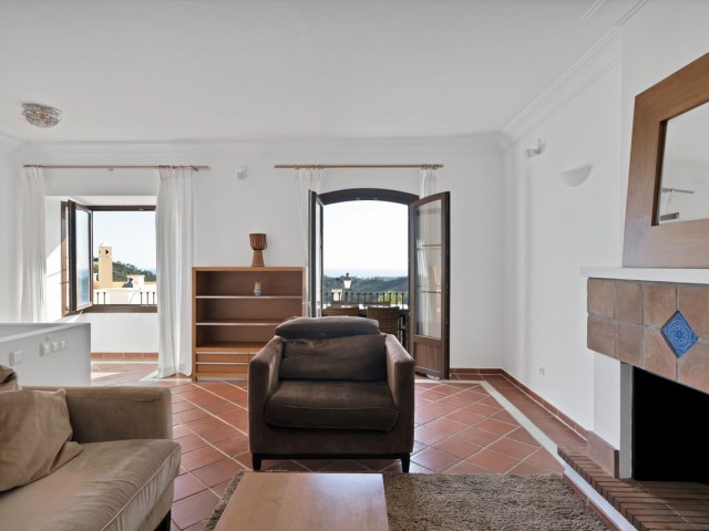 3 Bedrooms Townhouse in Benahavís