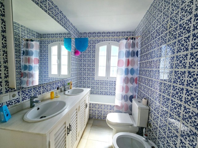 5 Makuuhuoneen Huvila Benahavís