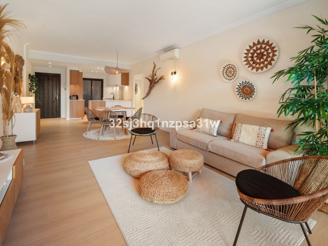 2 Bedrooms Apartment in Estepona