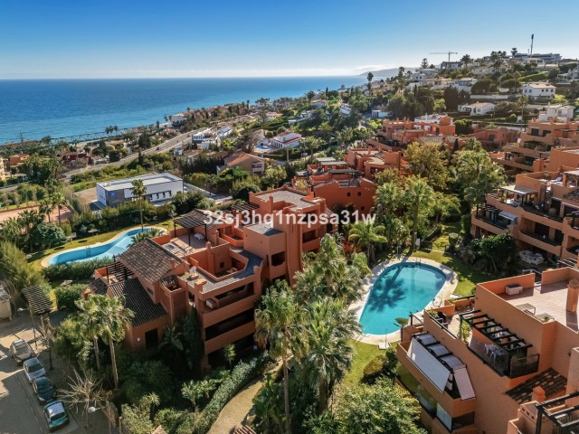 2 Bedrooms Apartment in Estepona