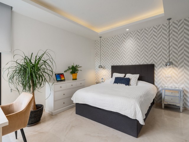 6 Bedrooms Villa in Nueva Andalucía