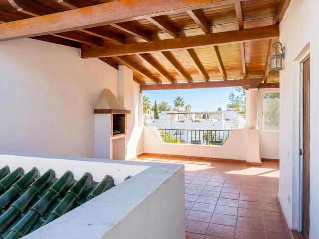 3 Schlafzimmer Reihenhaus in Nueva Andalucía