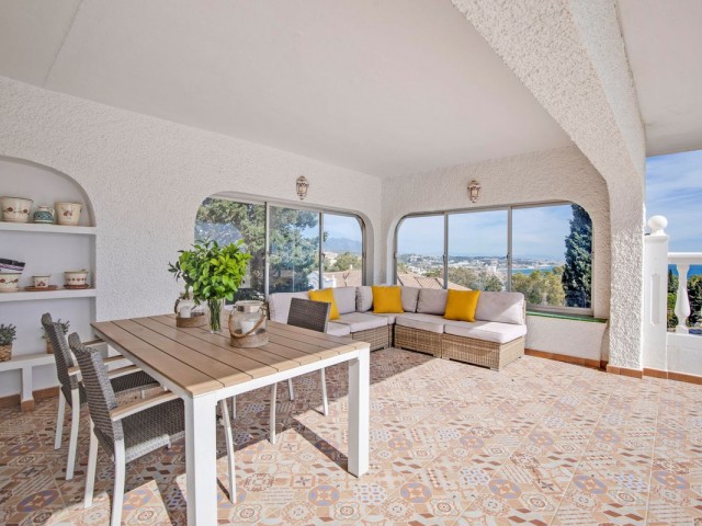 Villa con 5 Dormitorios  en Torrenueva