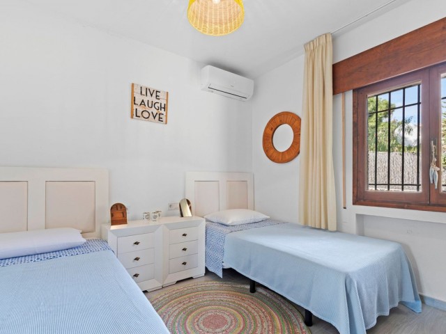 Villa con 5 Dormitorios  en Torrenueva