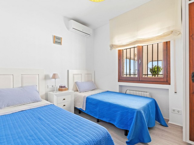 Villa con 5 Dormitorios  en Torrenueva