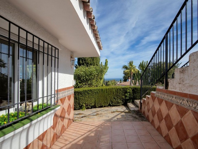 Villa con 5 Dormitorios  en Torrenueva